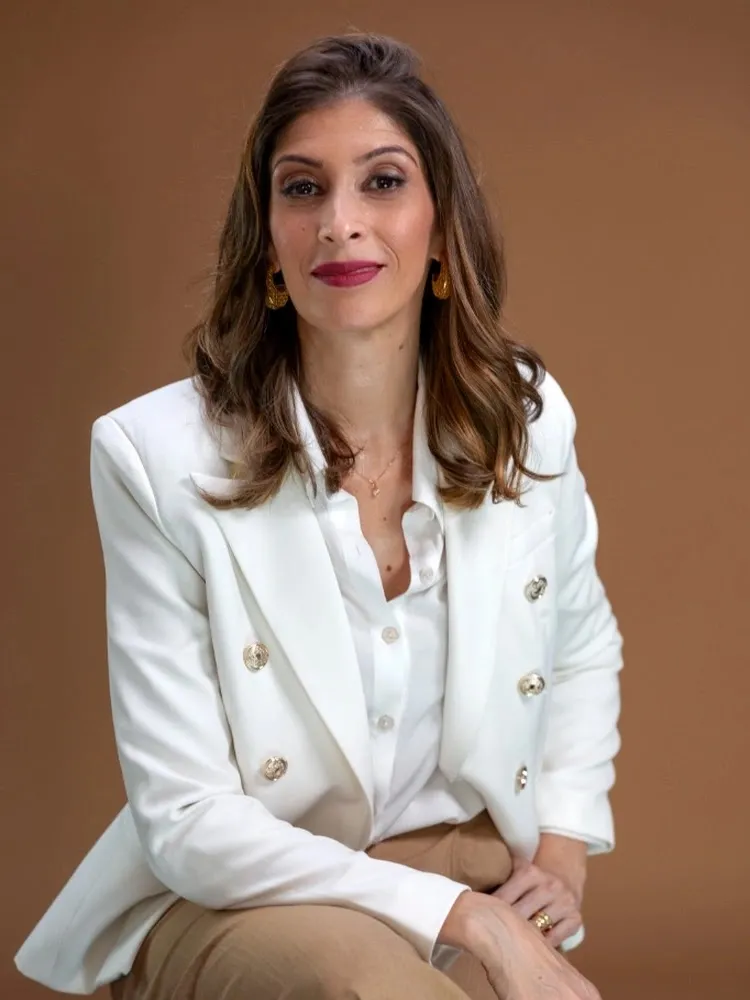 Dra. Vânia Antunes